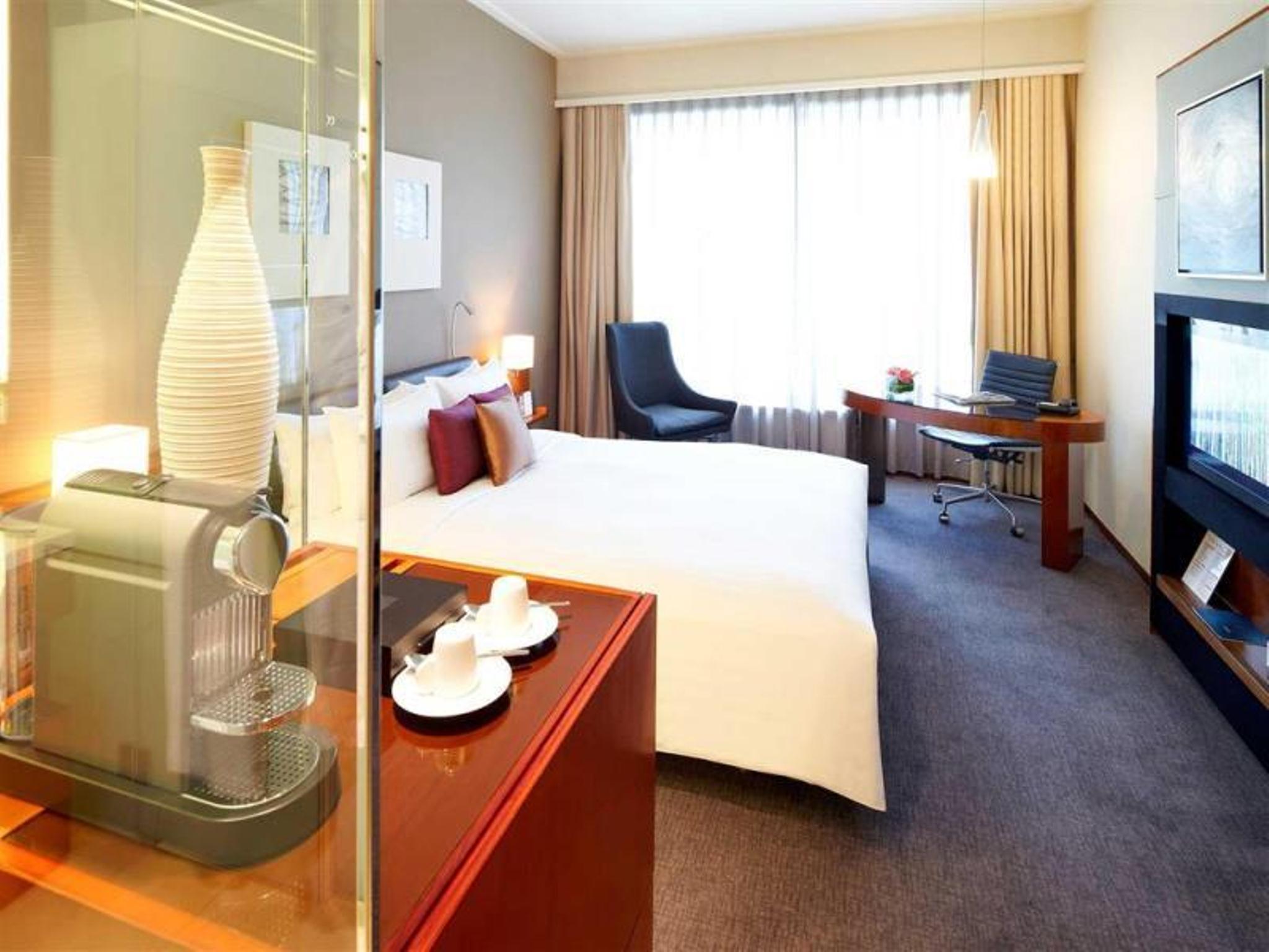 Novotel Citygate Хонконг Екстериор снимка