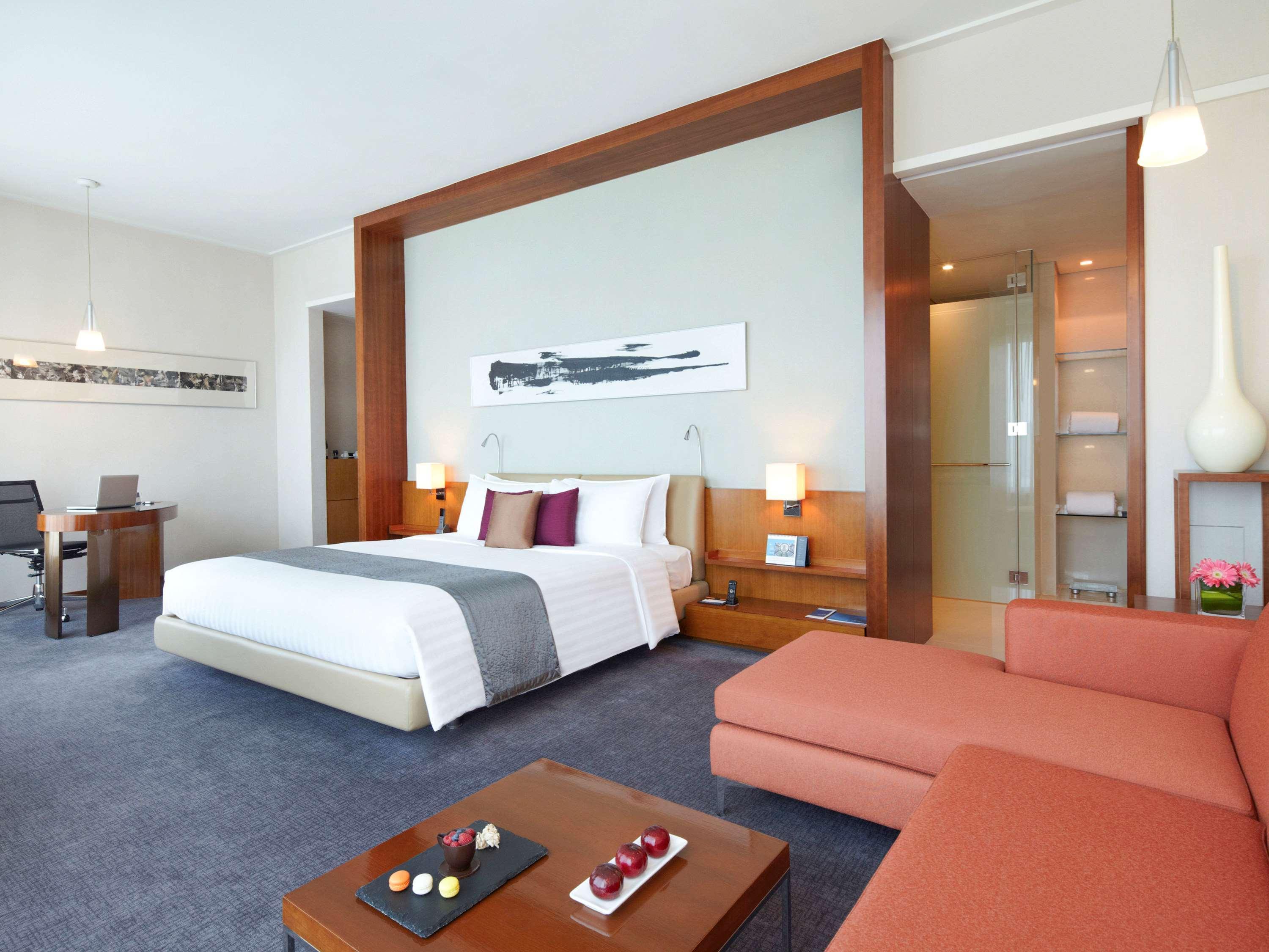 Novotel Citygate Хонконг Екстериор снимка