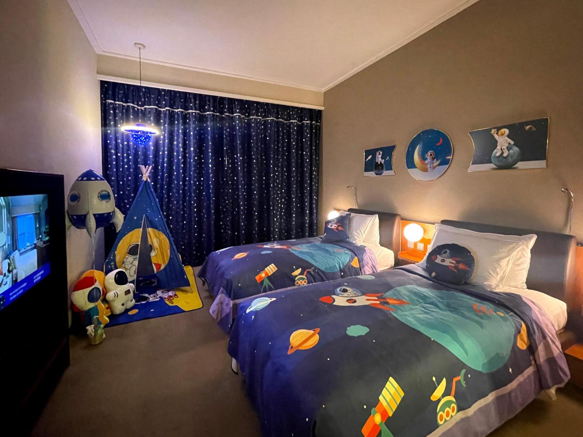 Novotel Citygate Хонконг Екстериор снимка